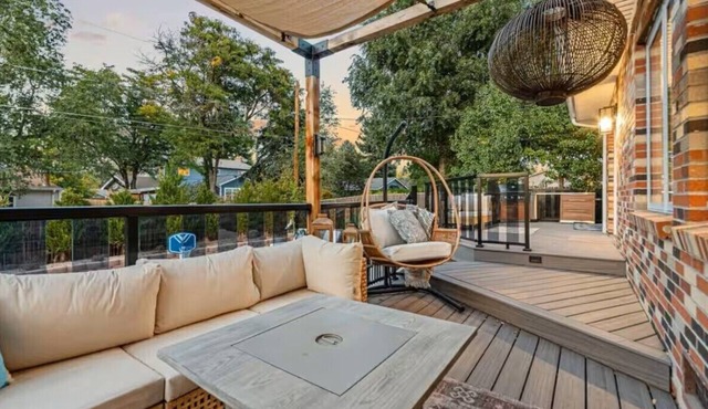 Tropical Oasis w/Private Heated Pool + Spa + Game Room