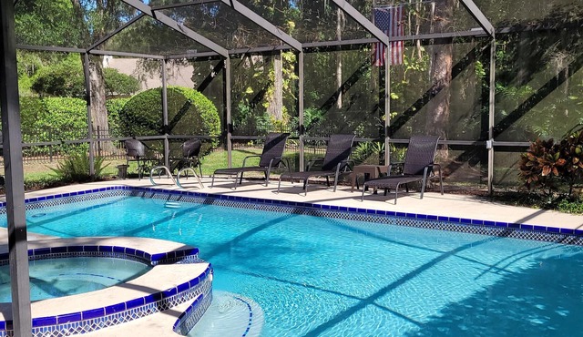 Tropical Oasis with Lanai, Pool and Dock. Sleeps 12 guests