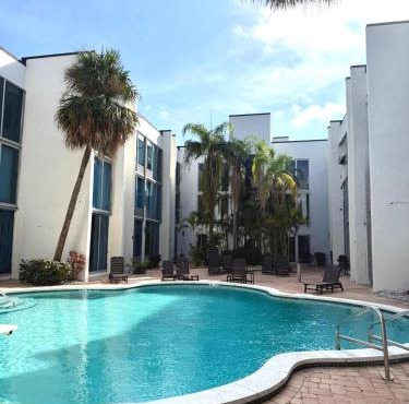 Tropical Palms Hotel