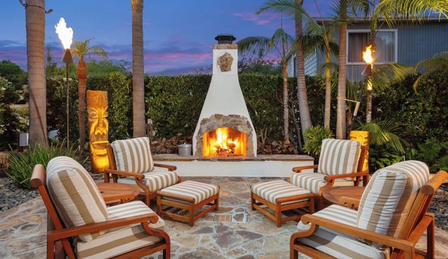 Tropical Palms Plantation Beach Cottage - Historic Encinitas Walking District