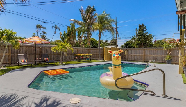 Tropical Paradise w/Private Pool!