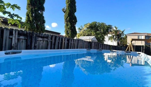 Tropical Paradise Between Miami and the Florida Keys. The House of Your Dreams