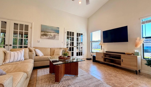 Tropical Paradise in Sunny Bonita Springs, Florida with amenities galore!