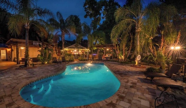 Tropical Paradise-Main House | Team Joseph Ellen