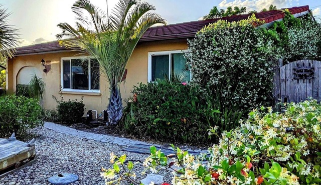 Tropical paradise 3 bedroom home with private pool