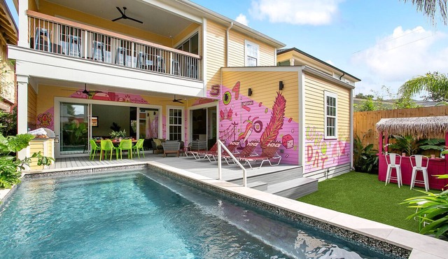 Tropical Paradise with Heated Pool - Minutes to FQ