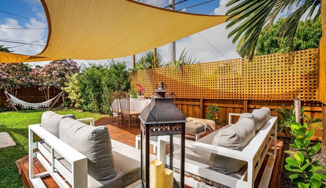 Tropical Retreat. Stunning Home in North Miami Beach.