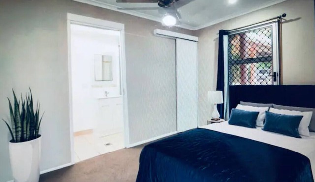 Tropical Retreat close to beach in an acreage