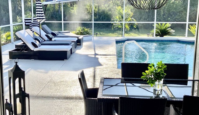 Tropical Retreat - Oversized heated pool, golf, pickle-ball, tennis, bikes,