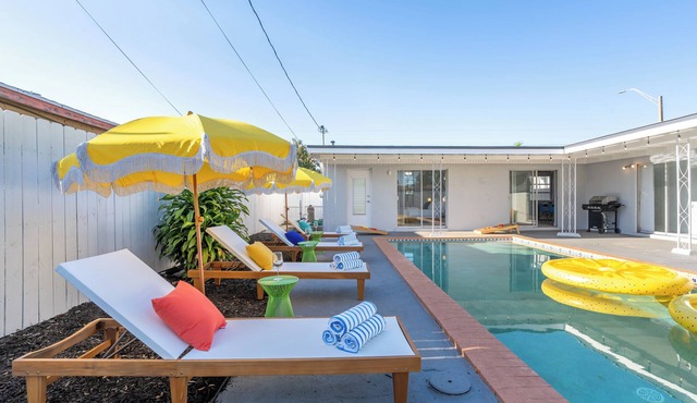 Tropical Retreat on Sheridan Near Beach & Parks