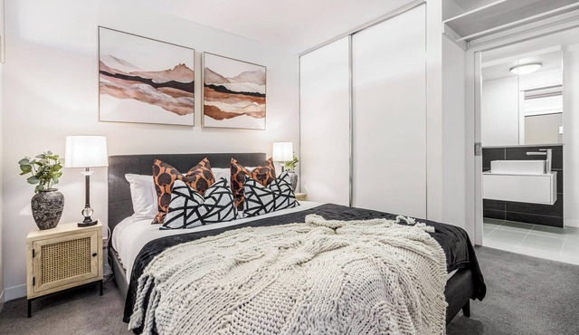 Tropical Sanctuary in Hawthorn’s Urban Hot Spot