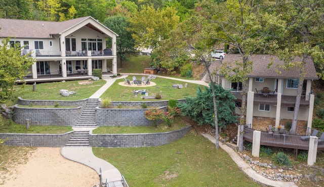 Tropical Trail - Lakefront house, cottage & dock