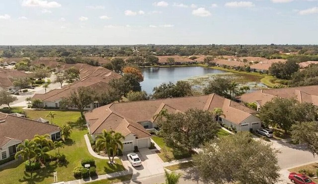 Tropical Villa in award winning Golf community located in the heart of Venice Fl