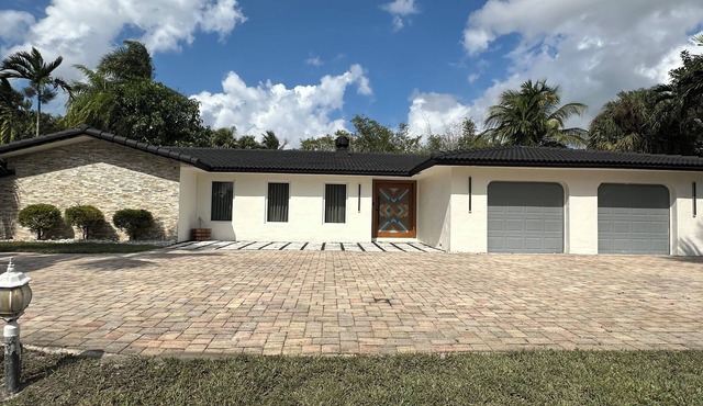 Tropical Villa Plantation Acres