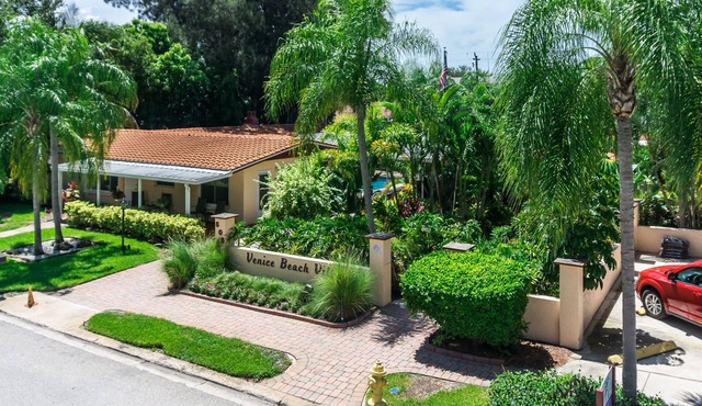 Tropical Villas of Venice Beach