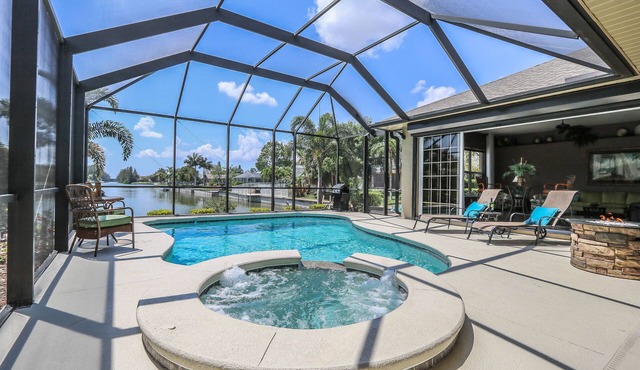 Tropical Waterfront Paradise with Amazing Sunset Views!