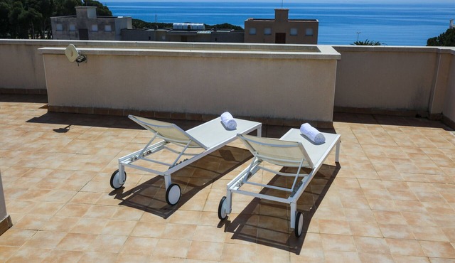 TROPICANA - Penthouse Sea View - Communal Pool