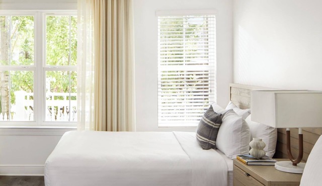 Tropics Escape in Key West with Onsite Pools!