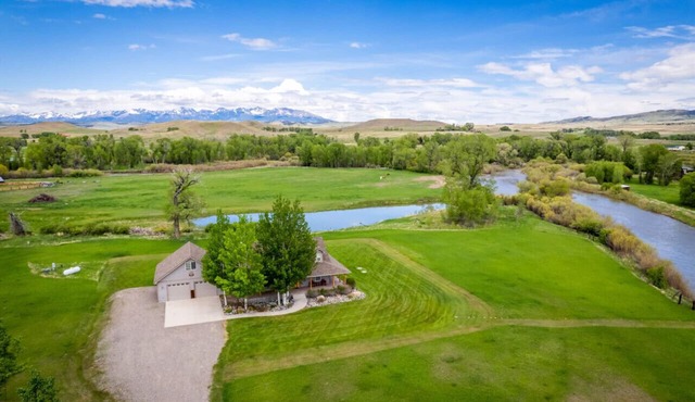 Trout House - Amazing Summer and Winter Home on the Shields River