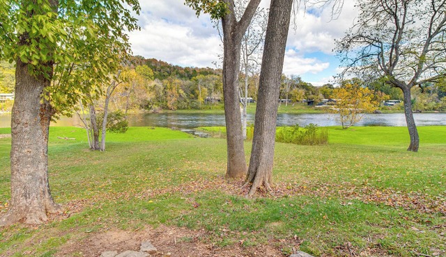 TroutFest: Anglers’ Retreat on White River w/Deck
