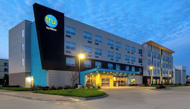 Tru By Hilton Anderson