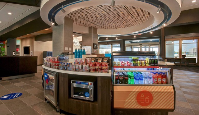 Tru by Hilton Grand Prairie