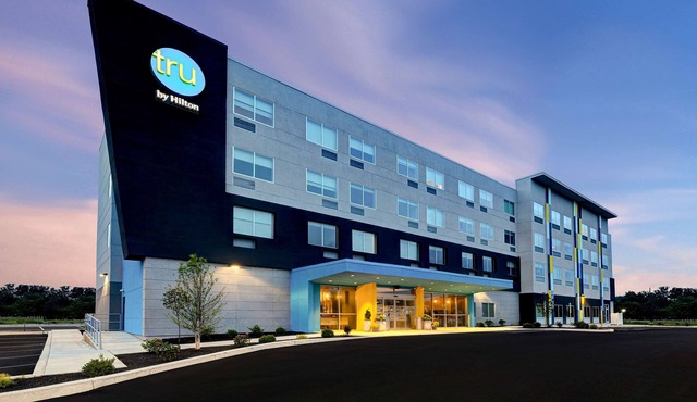 Tru by Hilton Grantville, PA