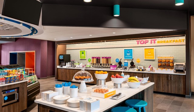 Tru by Hilton Lancaster East