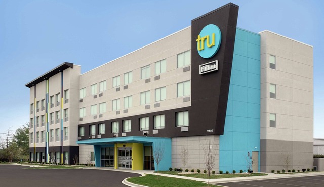 Tru by Hilton Louisville East