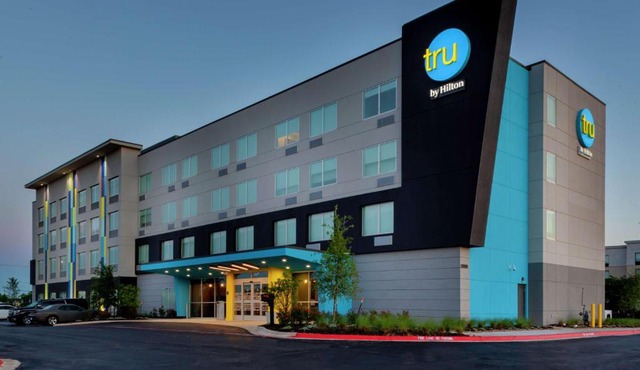Tru by Hilton Round Rock