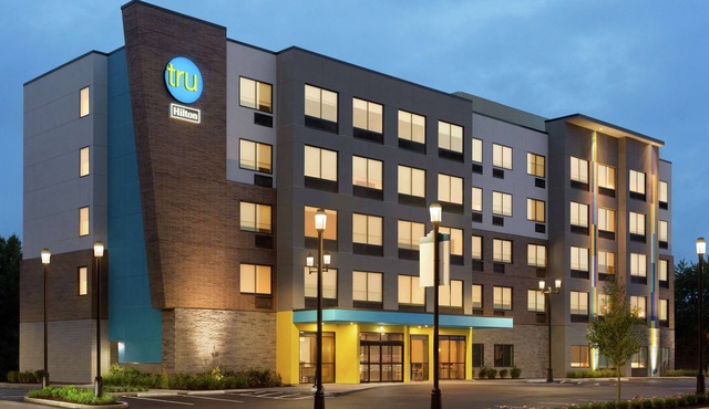 Tru by Hilton St. Charles St. Louis, MO