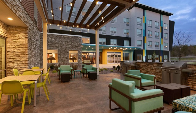 Tru by Hilton Williamsville Buffalo Airport