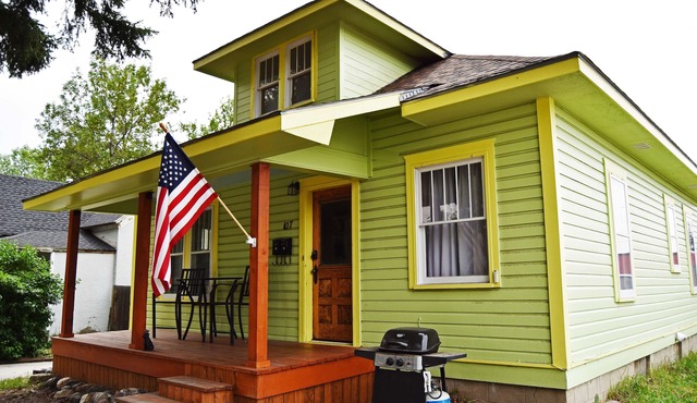 True Downtown Bozeman.Fun In Any Season!