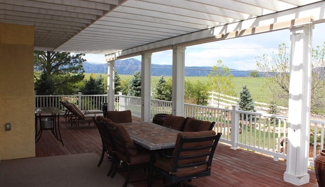 True Luxury Estate Perfect For Small Reunions Or A Family Get-Away