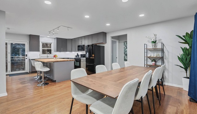 True: NEW Phenomenal 5BR-2BT Spacious House with Fenced in Playground