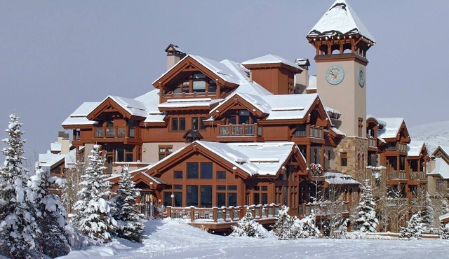 True Ski in Ski Out Located In Arrowhead village. 3 Bed/3 Bath Unit