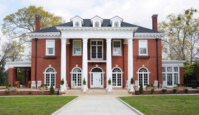 Truitt Vanderbilt Mansion-4 luxury suites