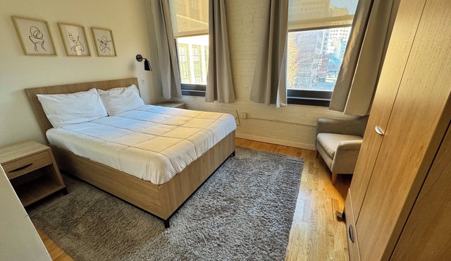 Trumbull ST Fully Furnished Private Loft Style Apartment A/C Wi-Fi Elevator