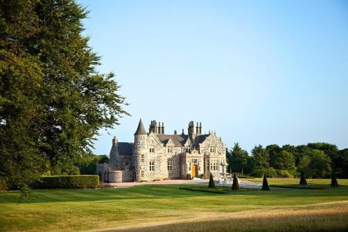 Trump MacLeod House & Lodge, Scotland