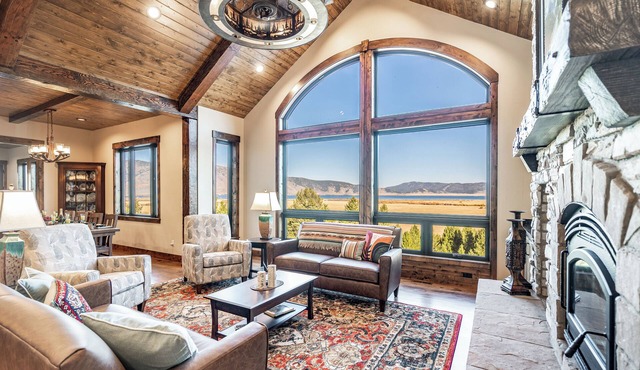 Trumpeter Swan,4Br/3 1/2Ba,BBQ,Firepit,Best views in island park,Lakeview,20m 2 YNP,Secluded,Deck