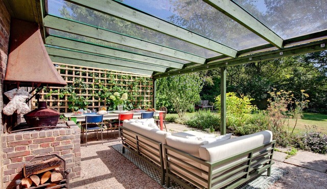 Truncheons - Five Bedroom House, Sleeps 10