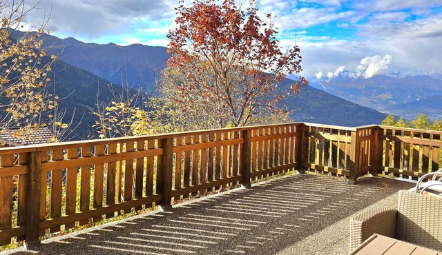 Tsandelanne" family accommodation Val d'Hérens. Panoramic terrace and sun!
