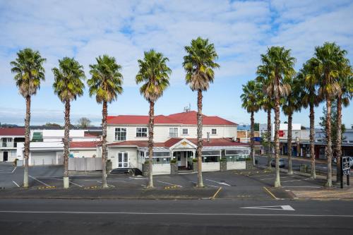 Tuakau Hotel
