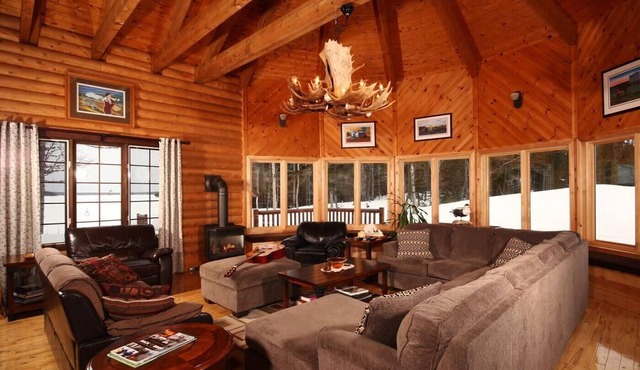 Tuckamore Lodge Rentals - Main Cedar Lodge - Suite 10