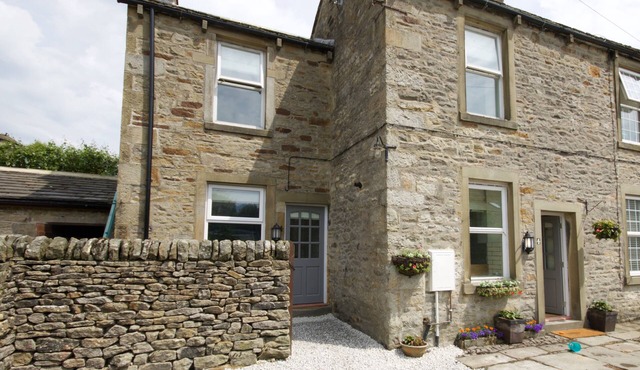Tucked Away Cottage, Beautiful cottage in central Grassington with parking