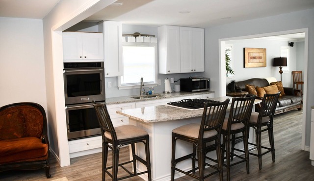 TUCKED AWAYn3 Bed 2 Bath, Modern Kitchen, 2 Living Areas