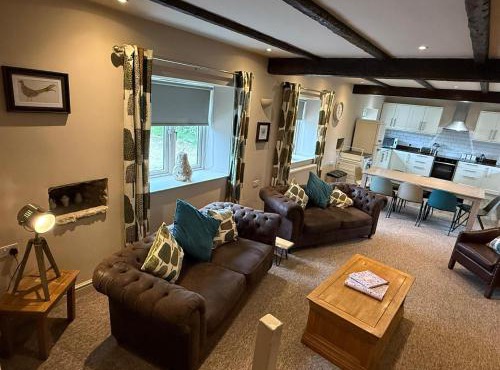 Tuckers Grave Inn - Historic Inn & Cider Pub