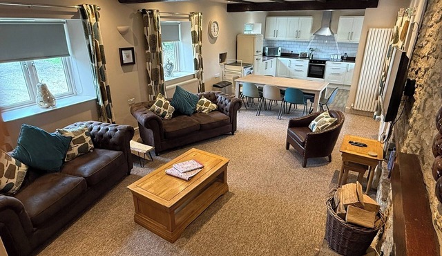 Tuckers Grave Inn - Historic Inn & Cider Pub