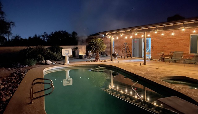 🌵 Tucson Desert Oasis – 6BR-5BA Home near Golf Courses, University & Shopping