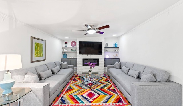Tucson Game House with Hot Tub, Fire Pit and Games